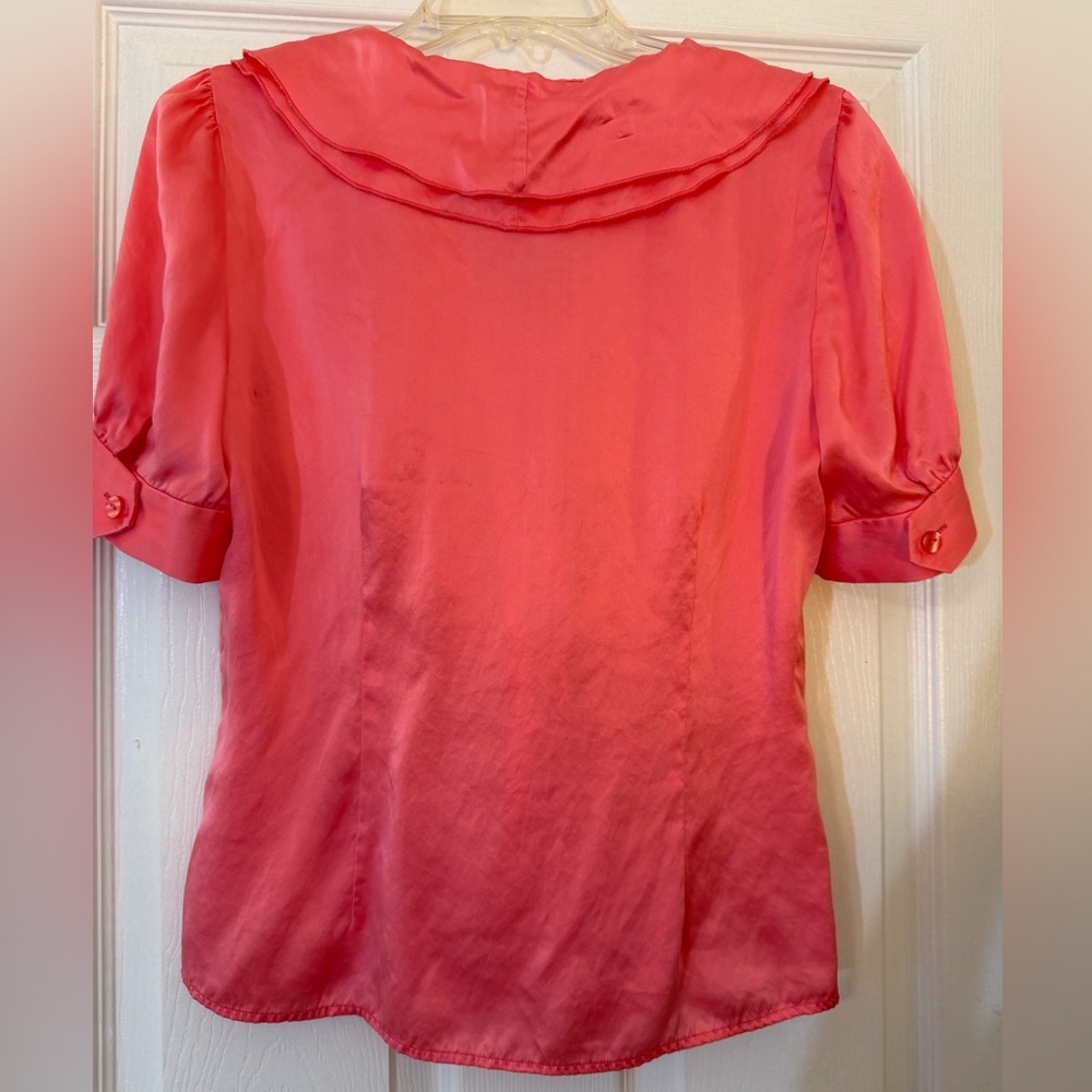 Short Sleeve Silk Blouse coral pink size 8 ruffles v-neck - Picture 3 of 9